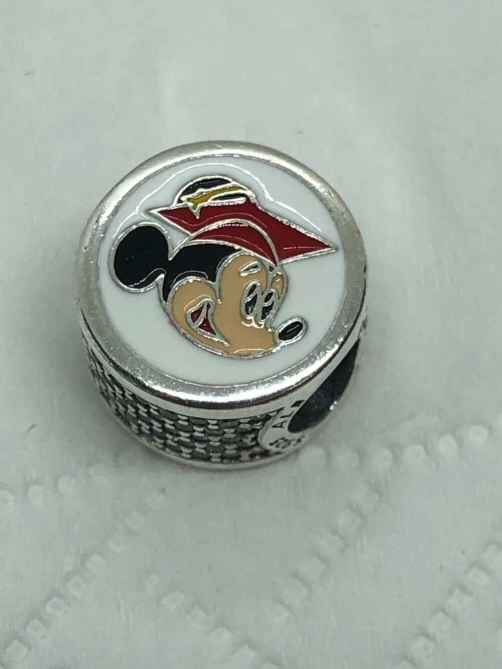 ✨ ✨Pandora Disney 2026 Graduation Mickey Charm